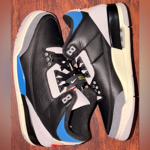 Jordan size 8 - Picture 3 of 14